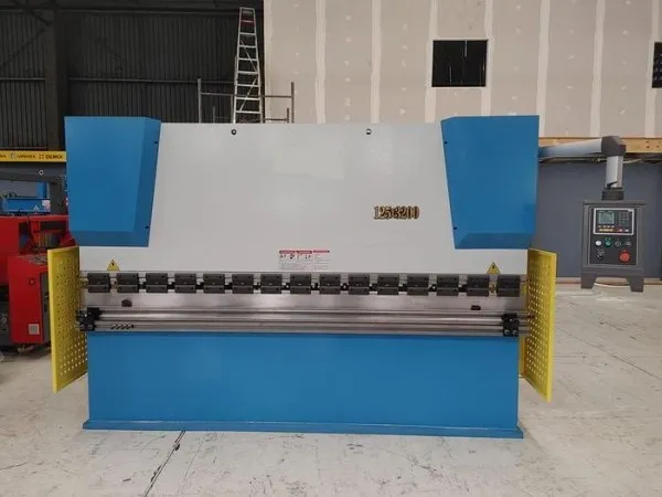 PRESS BRAKE 125 Ton x 3200 mm